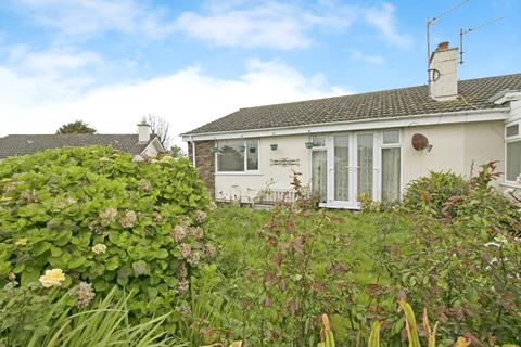 2 bedroom bungalow for sale, Roseland Park, TR14 8LU TR14