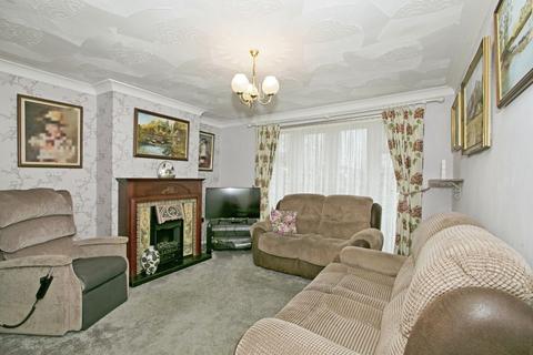 2 bedroom bungalow for sale, Roseland Park, TR14 8LU TR14