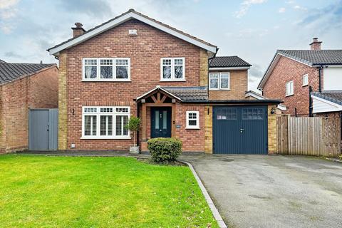 4 bedroom detached house for sale, Warwick Road, Knowle, B93