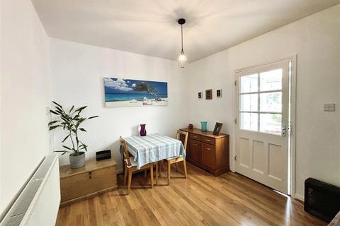 6a The Downs, Chartham, Canterbury, CT4 7PT