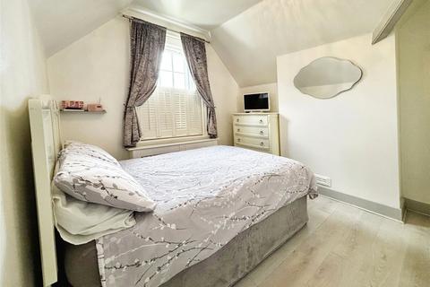 6 The Downs, Chartham, Canterbury, CT4 7PT