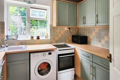 undefined, Roseacre Close, Kent CT2