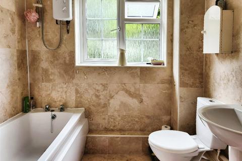 undefined, Roseacre Close, Kent CT2