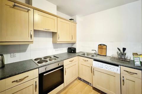 3 bedroom flat to rent, Bingley Court, Kent CT1