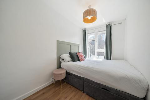 1 bedroom flat for sale, Heath Road, Battersea