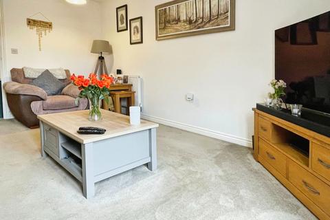 22 Hathersage Close, Grantham, NG31 7GP