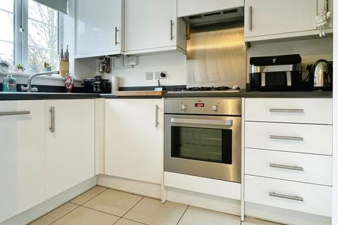 22 Hathersage Close, Grantham, NG31 7GP