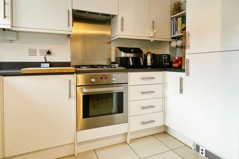 22 Hathersage Close, Grantham, NG31 7GP