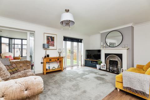 5 Coach Road, Wentworth, Rotherham, S62 7UA