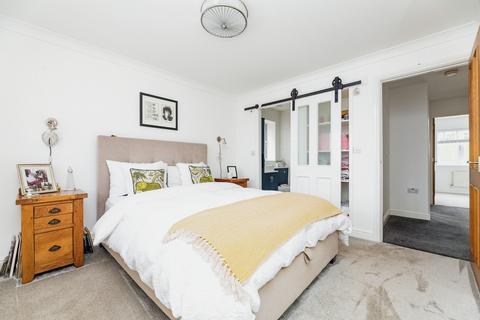 5 Coach Road, Wentworth, Rotherham, S62 7UA