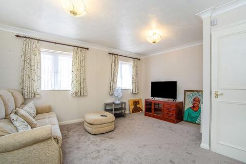1 bedroom flat for sale, High Street, Kent ME4