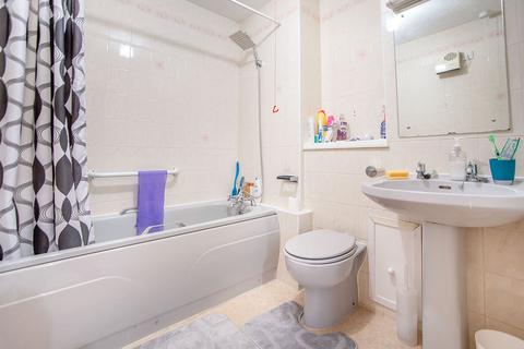 1 bedroom flat for sale, High Street, Kent ME4