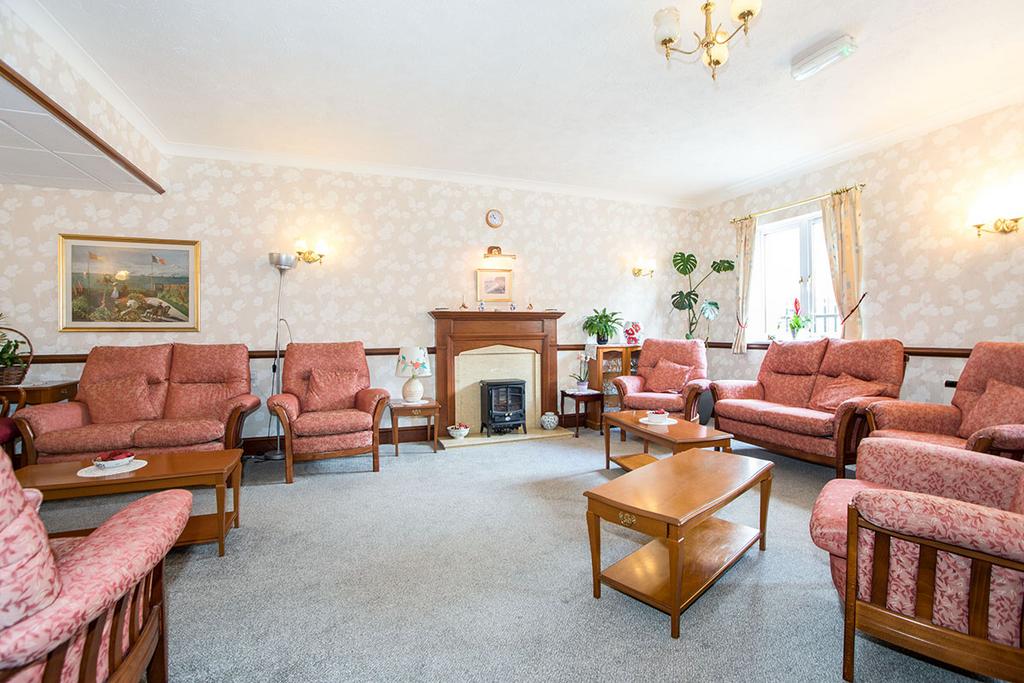 Communal Lounge