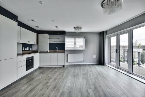 10 Augustus Way, St Marys Island, Chatham, ME4 3AW