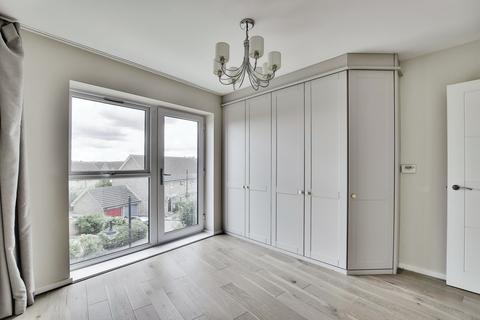 10 Augustus Way, St Marys Island, Chatham, ME4 3AW