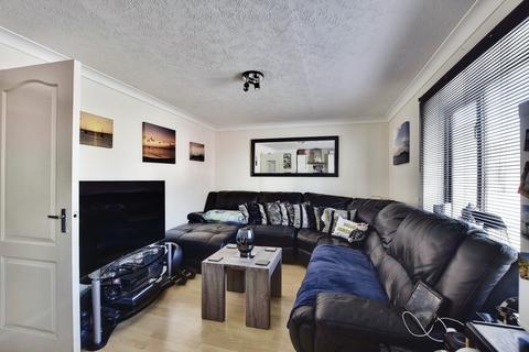 1 bedroom flat for sale, Chatham Hill, Kent ME5