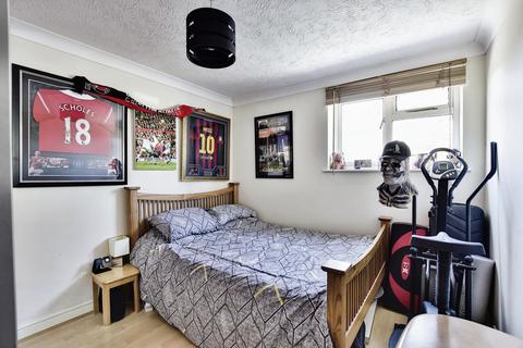 1 bedroom flat for sale, Chatham Hill, Kent ME5