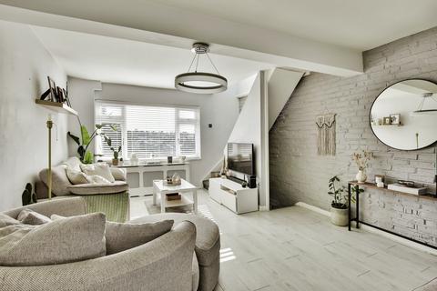 34 Upper Luton Road, Chatham, ME5 7BG