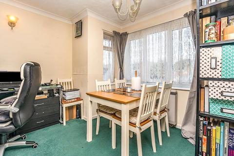 2 bedroom flat for sale, Chilham Close, Kent ME4