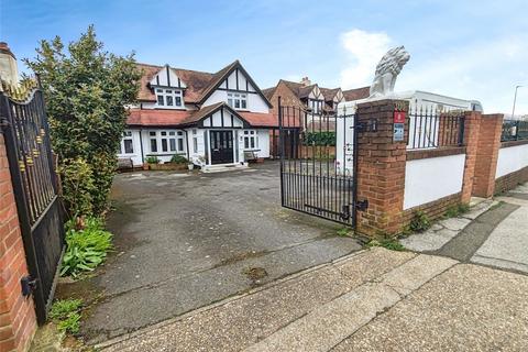 5 bedroom detached house for sale, Maidstone Road, Kent ME4