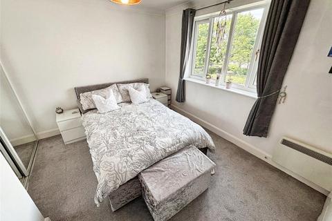 20 Semple Gardens, Chatham, ME4 6QD