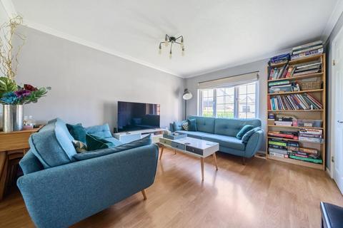 61 Manor Road, Witney, OX28 3UE