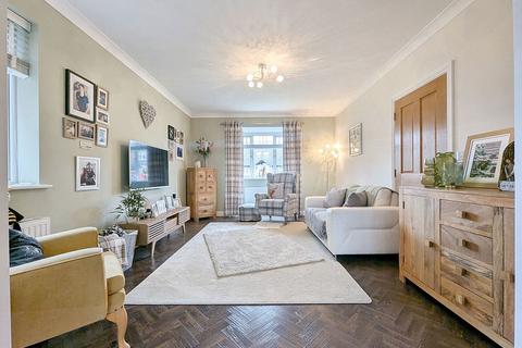 7 Keekle Meadows Road, Cleator Moor, CA25 5RW