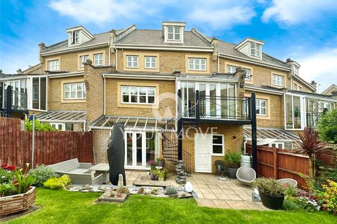 62 Kingfisher Drive, Greenhithe, DA9 9RT