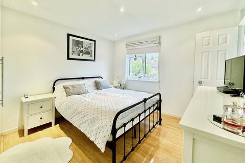 24 Sinclair Way, Dartford, DA2 7JS
