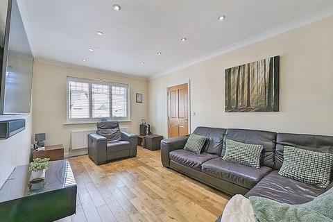 5 Garth Close, Cleator Moor, CA25 5RR