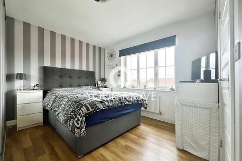 15 Laurence Rise, Dartford, DA2 6FX