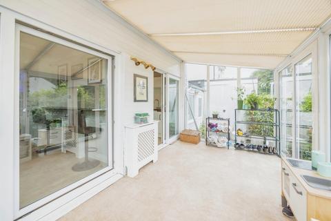 25 Broomieknowe Gardens, Bonnyrigg, EH19 2JE
