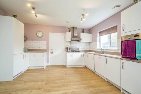 11 Kingsfield Drive, Newtongrange, Dalkeith, EH22 4FN