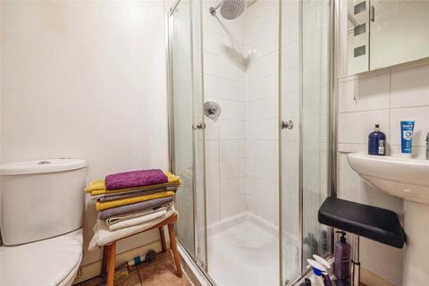 17 Eskview Grove, EH22 1JW