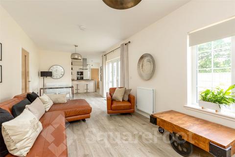 35 Lowrie Gait, South Queensferry, EH30 9AB