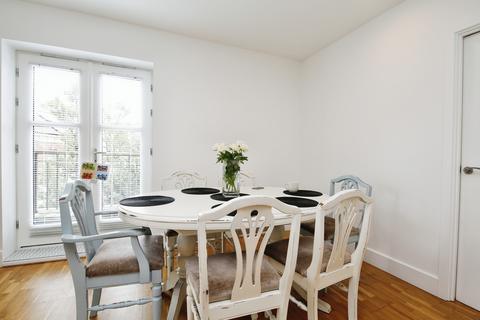 2 bedroom flat for sale, Deanery Court, Durham DL3