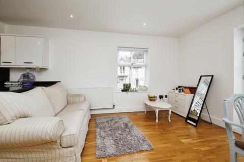 2 bedroom flat for sale, Deanery Court, Darlington, Durham, DL3