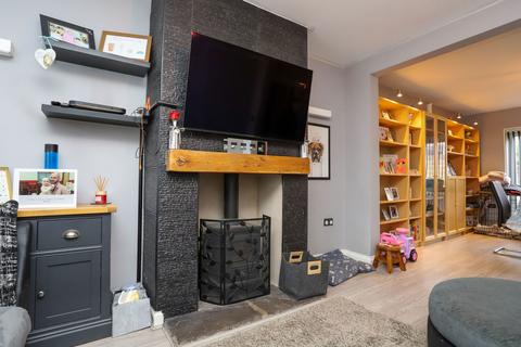 7 Conway Avenue, Oldbury, B68 9NS