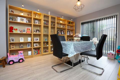 7 Conway Avenue, Oldbury, B68 9NS