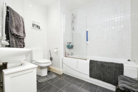 2 bedroom flat for sale, Heritage Court, Durham DL3