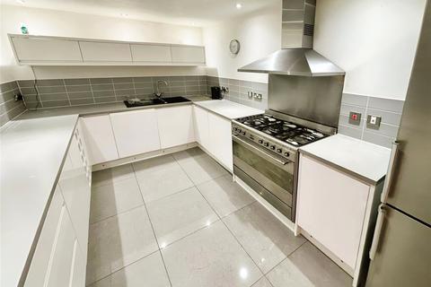 3 bedroom flat for sale, Mill Race, Dover CT17