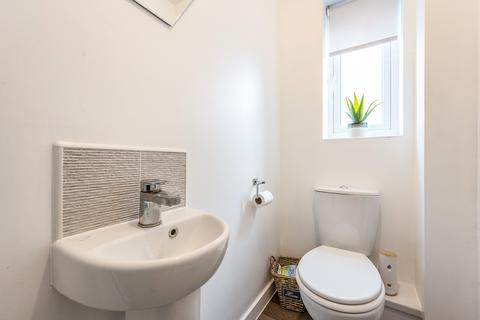 16 Garratt Way, Thorne, Doncaster, DN8 5EW