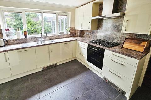 4 bedroom detached house for sale, Bracken Close, Doncaster DN3