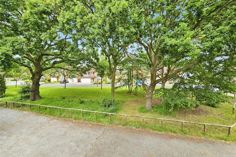 15 Bracken Close, Branton, Doncaster, DN3 3UL