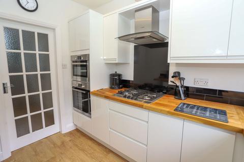 40 Carters Lane, Halesowen, B62 0BS