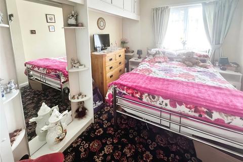 2 Cavell Road, Dudley, DY2 7QZ