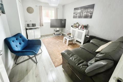 2 bedroom end of terrace house for sale, Sorrel Drive, West Midlands WV14