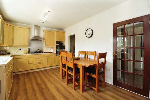 48 Bruce Gardens, Dunfermline, KY11 8HG