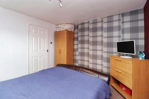 3 bedroom end of terrace house for sale, Eastercraig Gardens, Dunfermline KY12