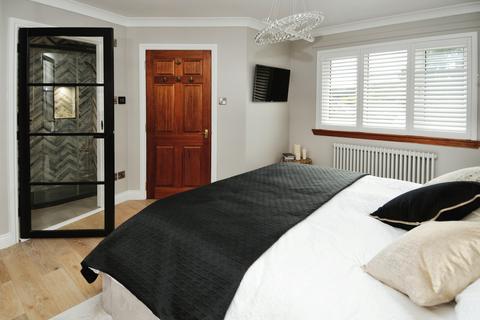 12 Auld Brig View, Auldgirth, Dumfries, DG2 0XE